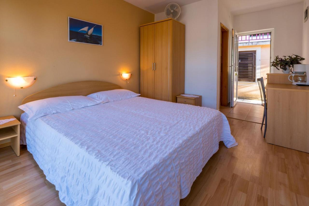 Apartments Ani Crikvenica Eksteriør bilde